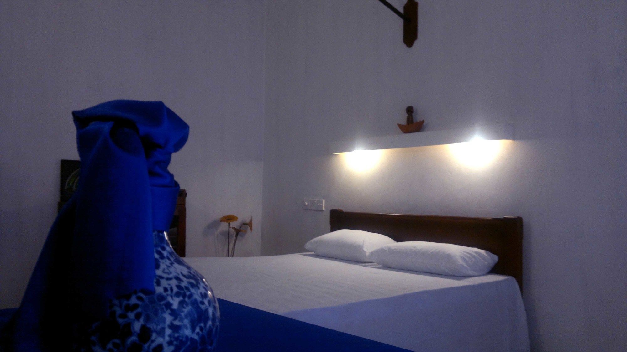 Peacock Wings Guest Hotel Мириса Екстериор снимка